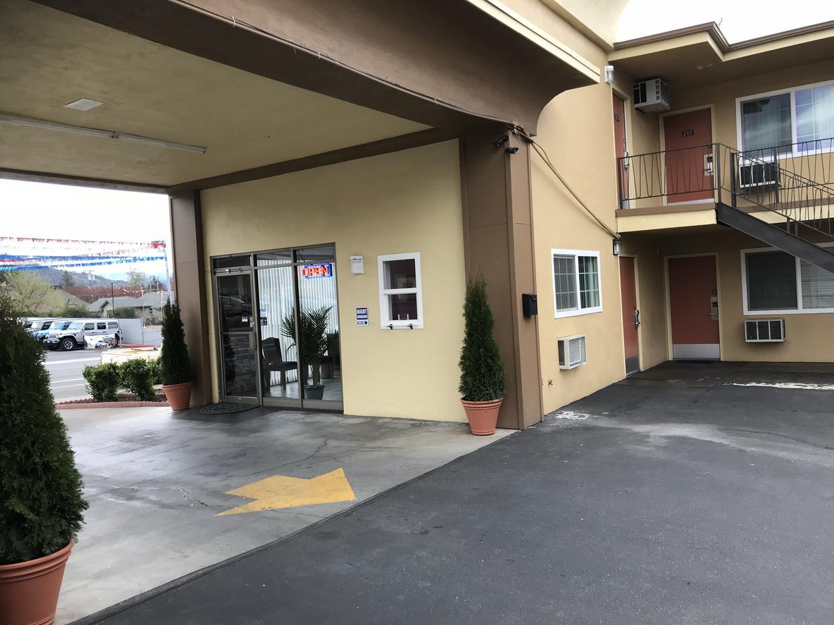 Sunset Inn Grants Pass Ngoại thất bức ảnh