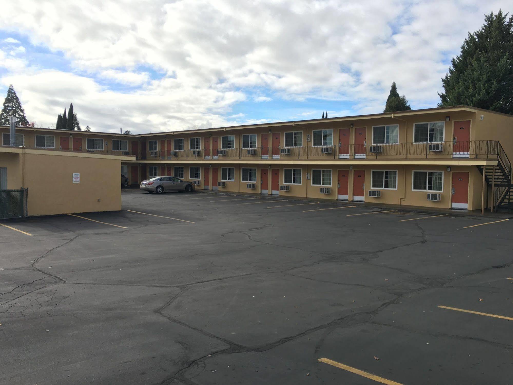Sunset Inn Grants Pass Ngoại thất bức ảnh